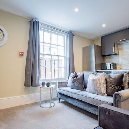 Host & Stay - Shaw Street Suite Устър Екстериор снимка