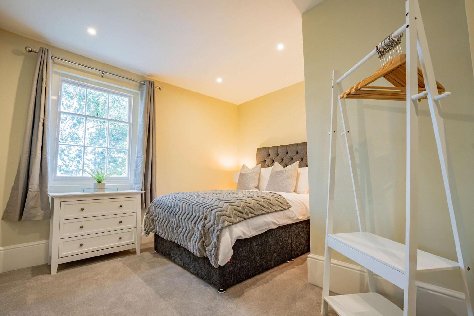 Host & Stay - Shaw Street Suite Устър Екстериор снимка