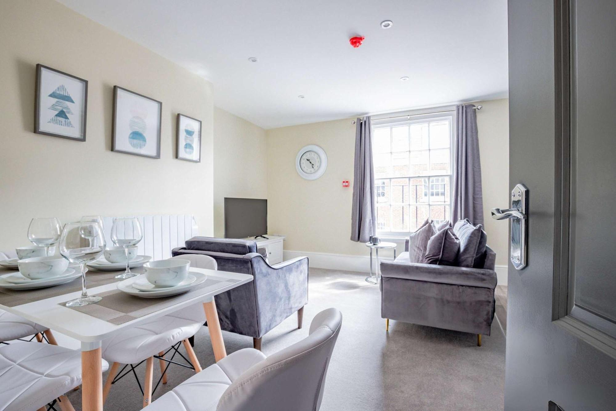 Host & Stay - Shaw Street Suite Устър Екстериор снимка