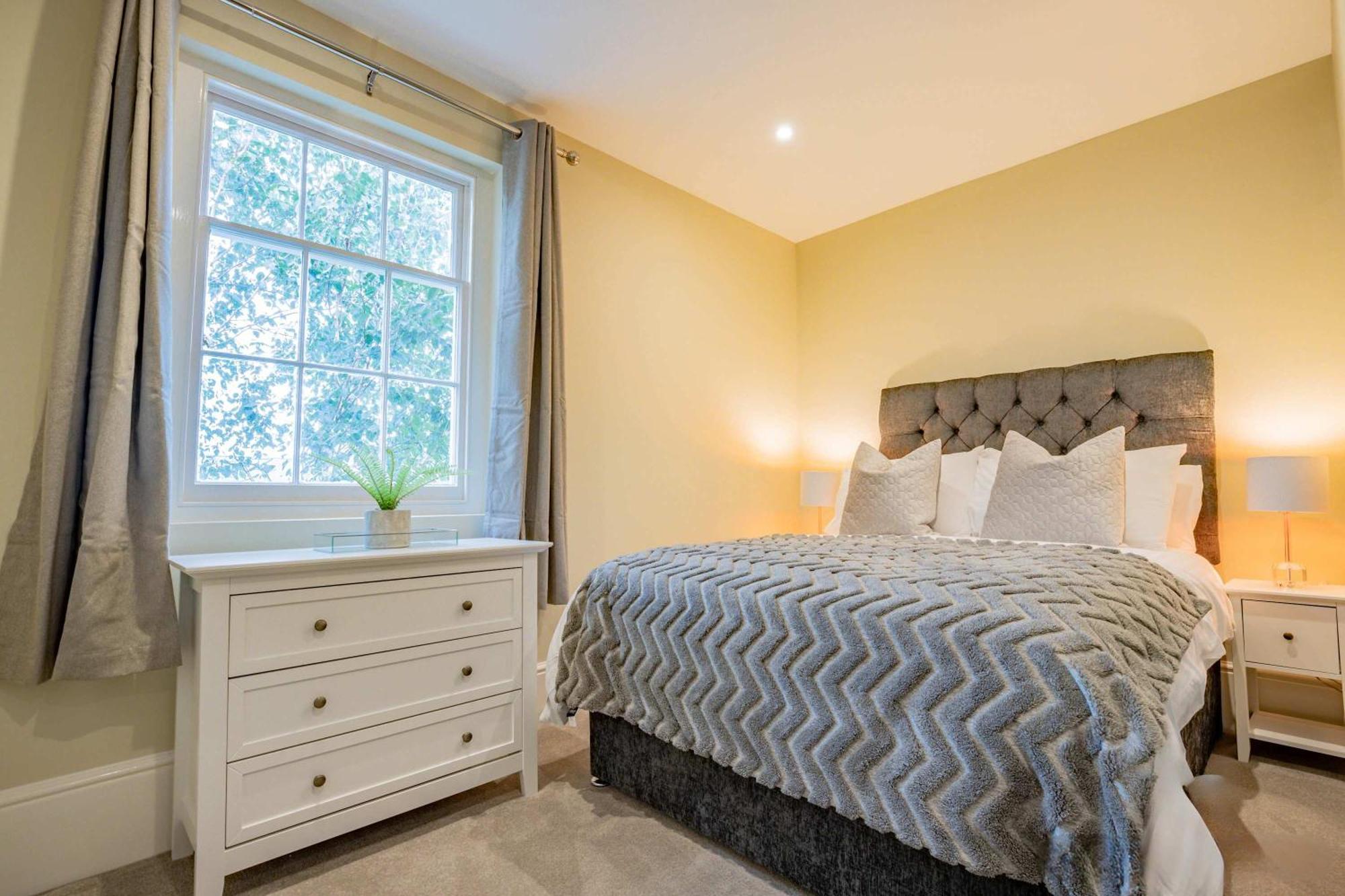 Host & Stay - Shaw Street Suite Устър Екстериор снимка