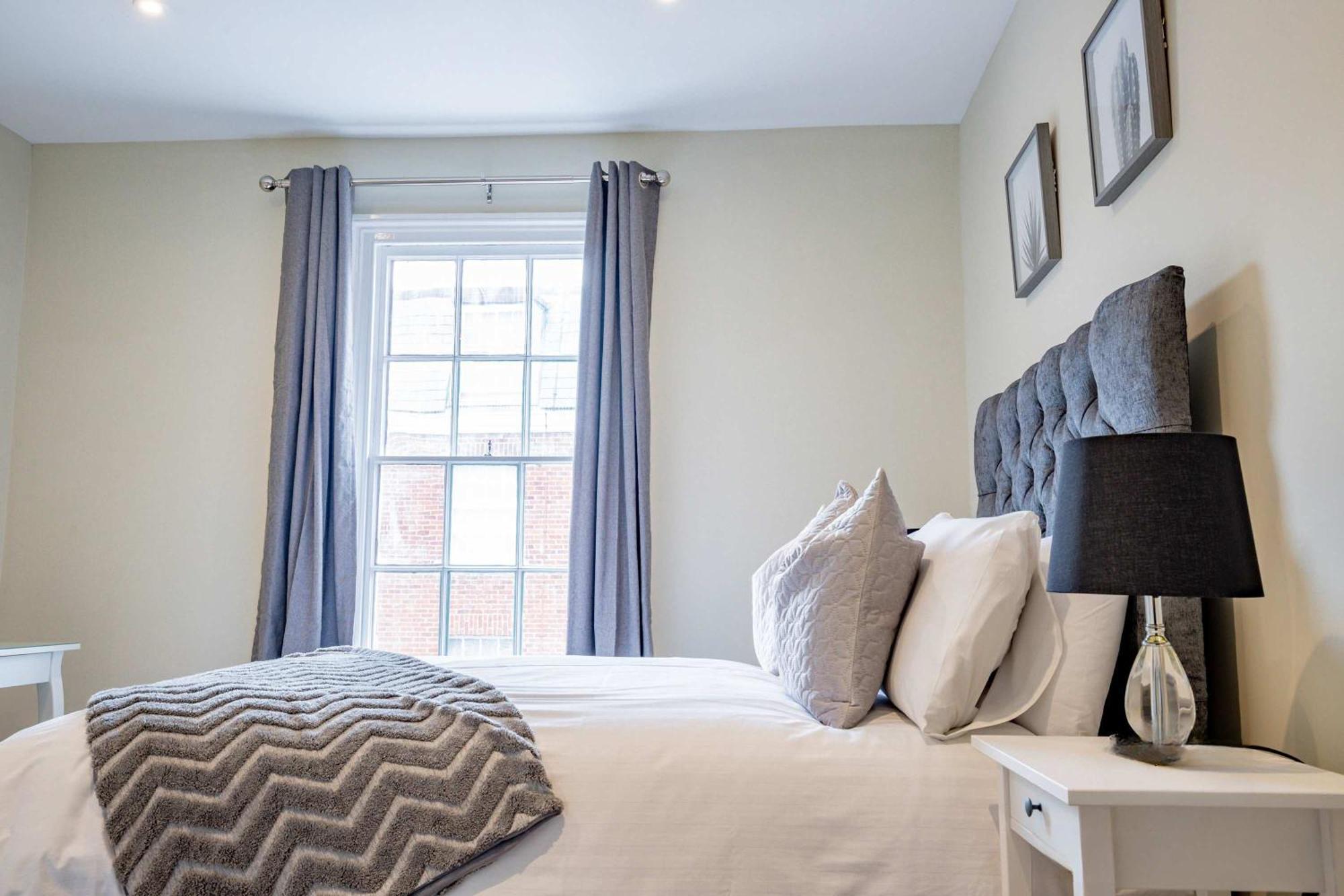 Host & Stay - Shaw Street Suite Устър Екстериор снимка
