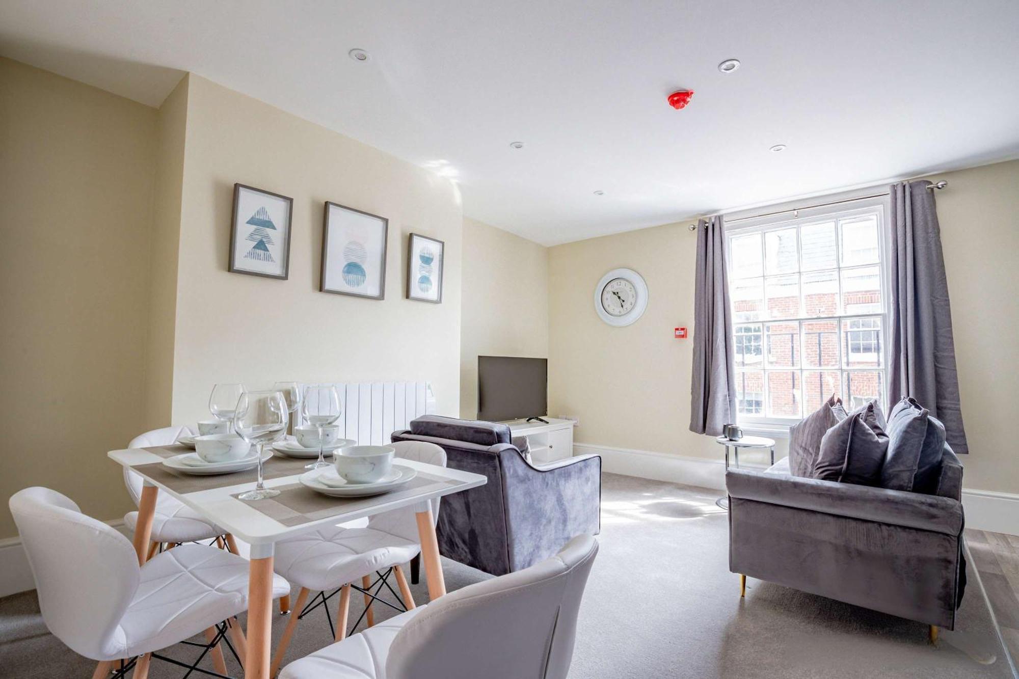 Host & Stay - Shaw Street Suite Устър Екстериор снимка